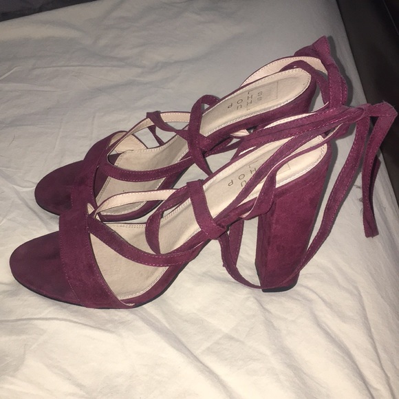 Doctor said no more heels, must be flats only - Picture 3 of 3